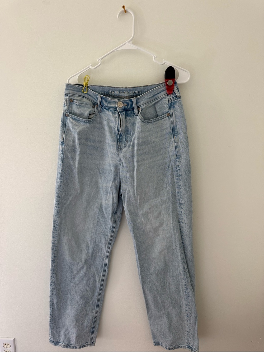 American Eagle 90’s Straight High Waisted Jeans